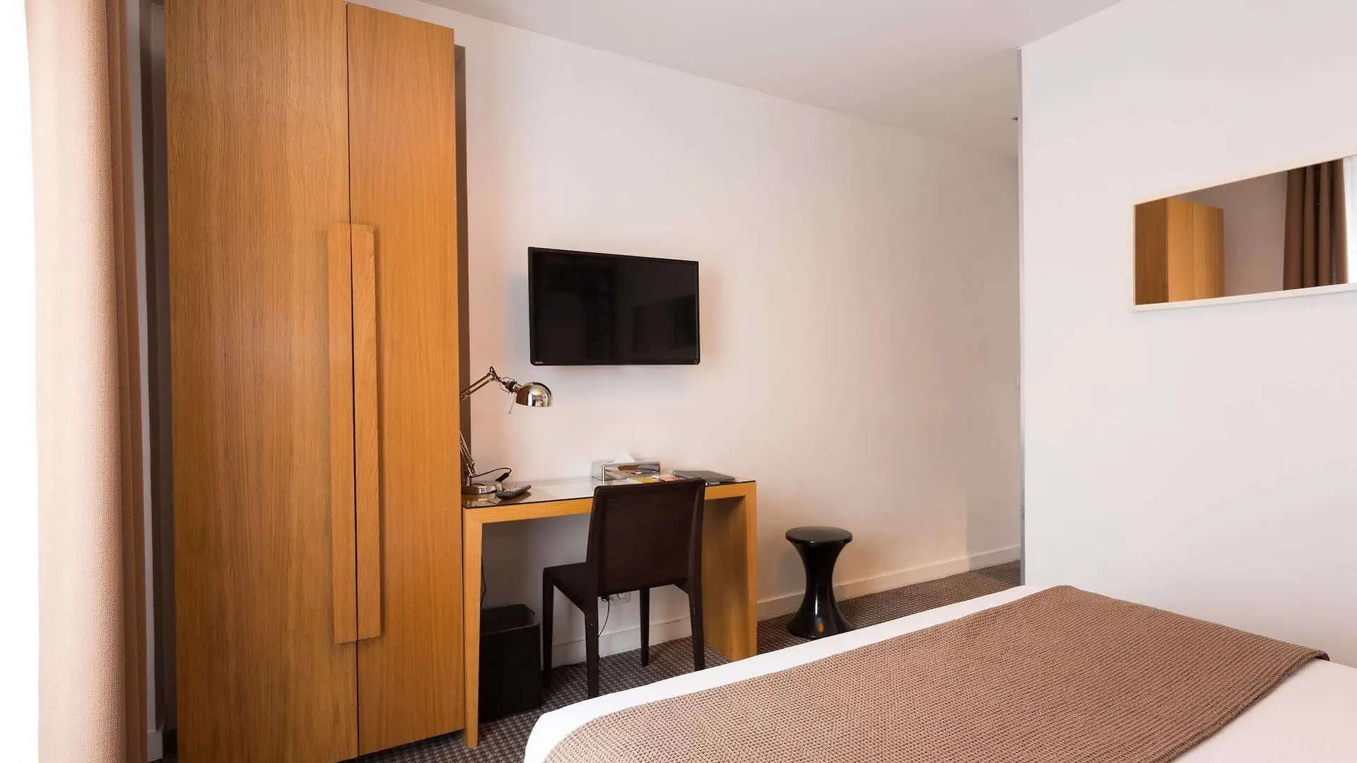 Le 20 Prieuré Hôtel París Hotel
