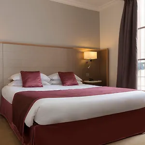 4* Hotel Opera