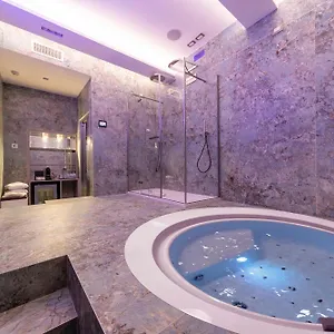 san-carlo-suite.it-romehotels.com/